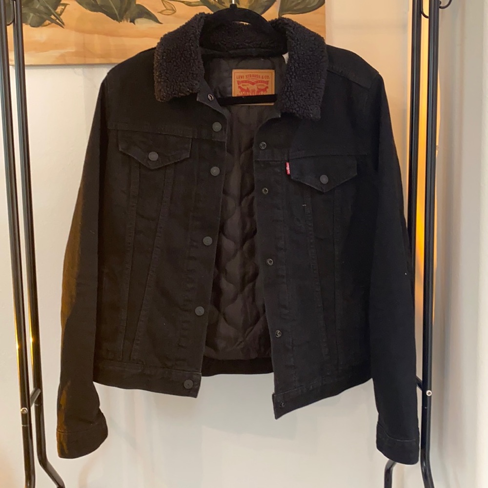Black Levi’s denim jacket